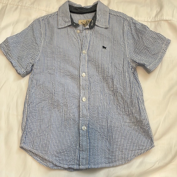 H&M Other - Seersucker button down